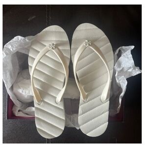 Brand new Tory Burch flip flop.